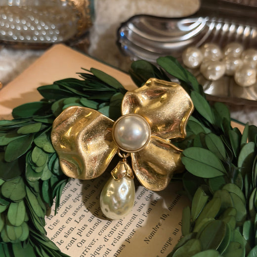 Vintage Faux Baroque Pearl Flower Brooch