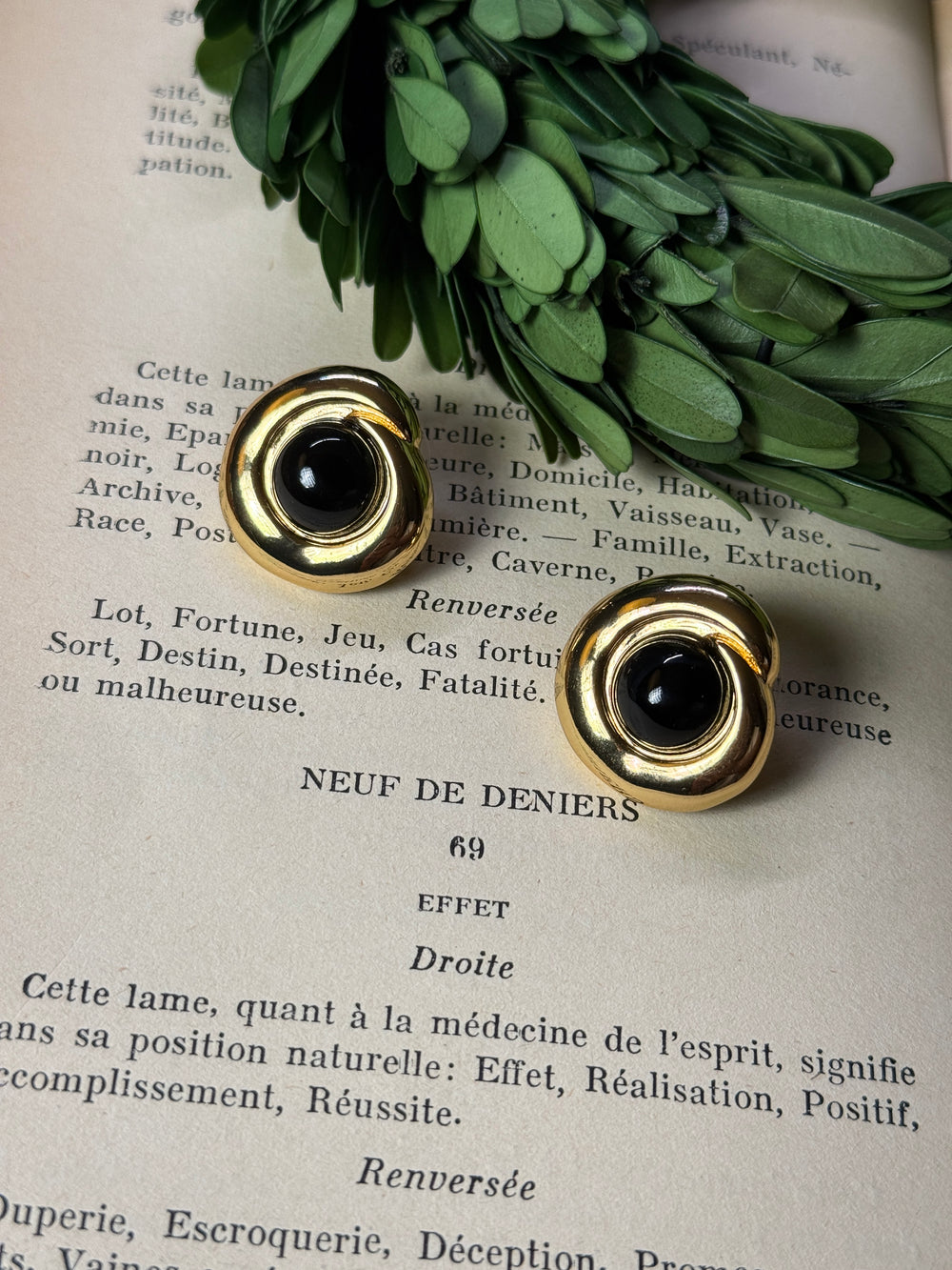 Obsidian Gold Earring Stud