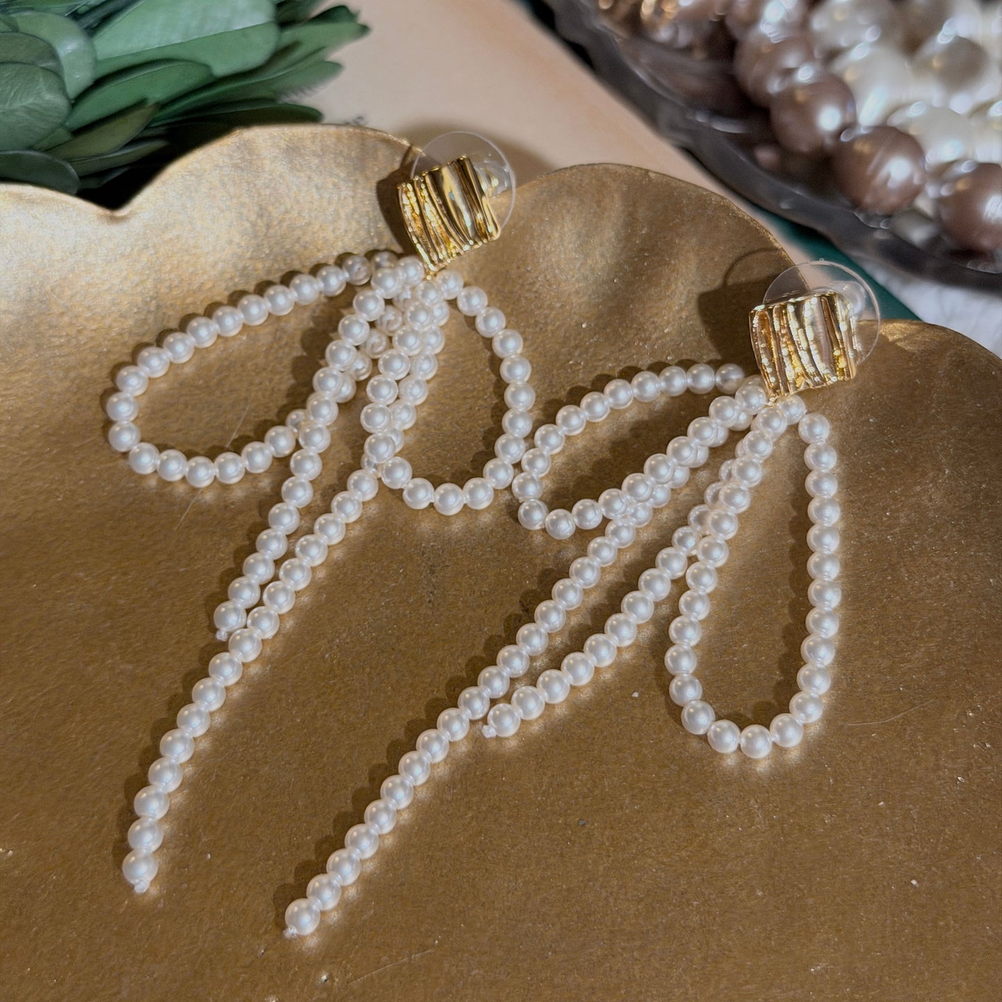 Faux Pearl Bow & Gold Leaf Earring