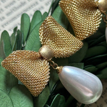 Load image into Gallery viewer, Pearl Bow Earring
