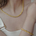 Round Swirl Chain Bracelet