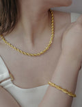 Round Swirl Chain Necklace