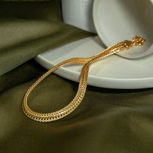 Load image into Gallery viewer, Curb Chain Necklace

