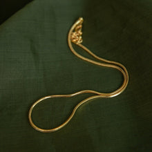 Load image into Gallery viewer, Thin Necklace
