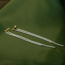 Load image into Gallery viewer, Long Pearl Earring
