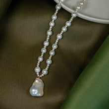 Load image into Gallery viewer, Baroque Pearl Pendent Necklace
