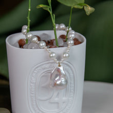 Load image into Gallery viewer, Baroque Pearl Pendent Necklace
